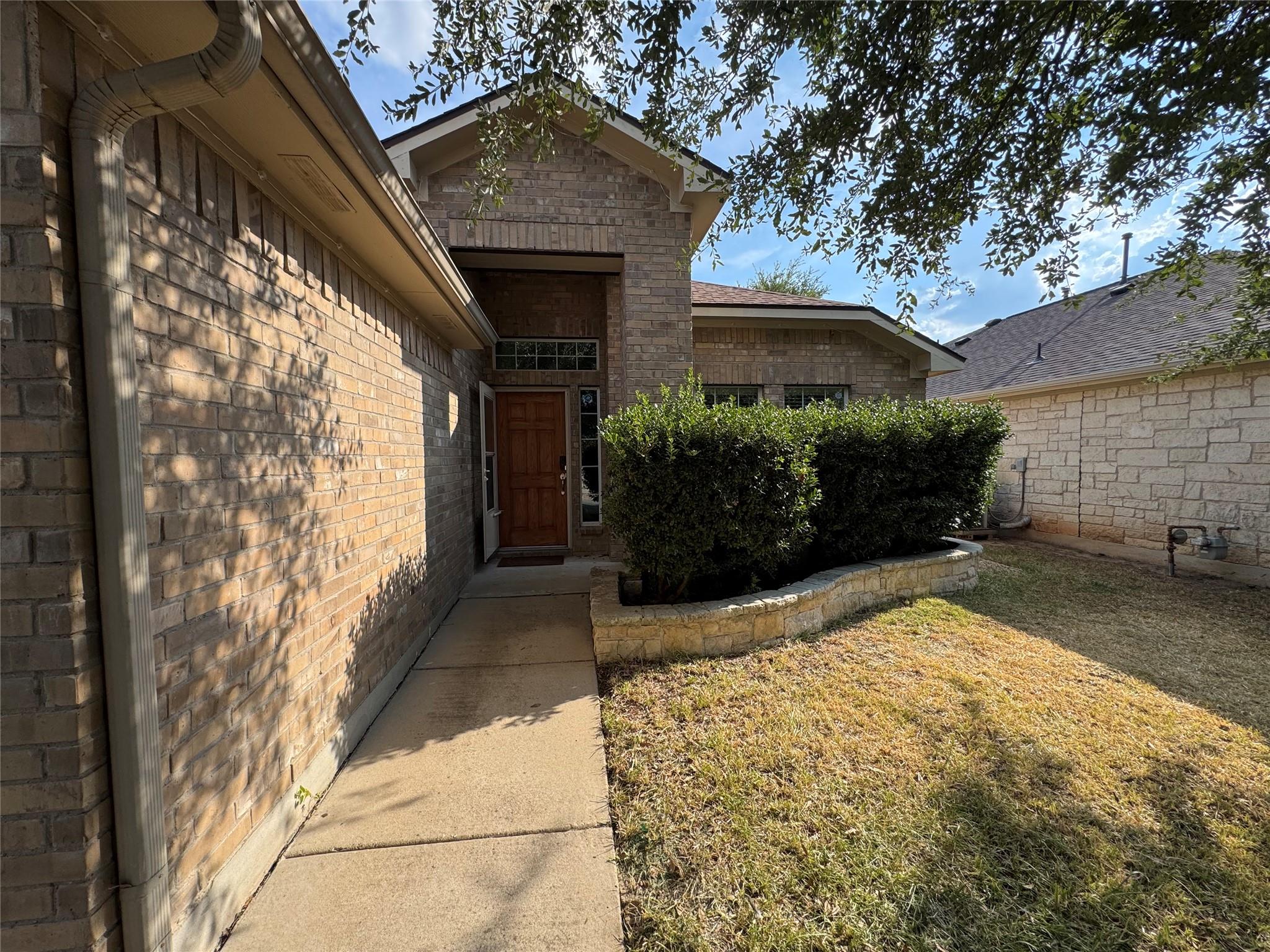 1829 Rachel LN