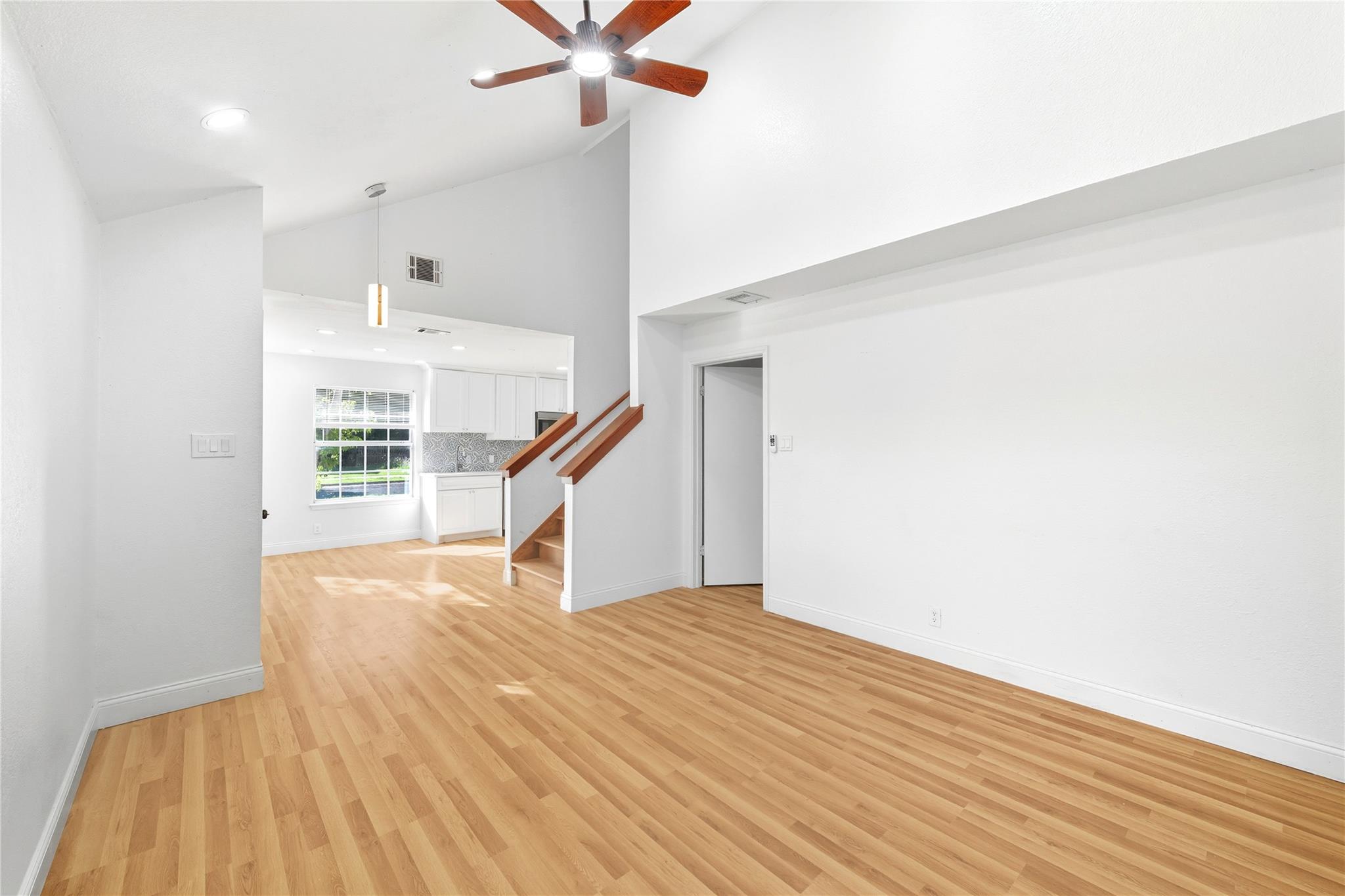 2116 Caprice DR