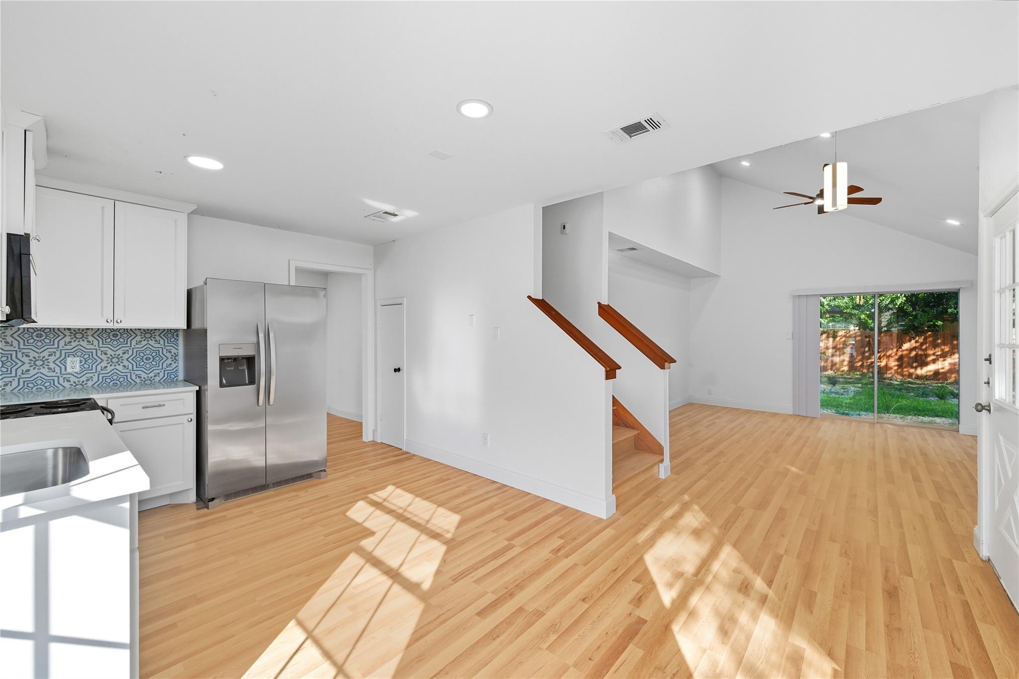 2116 Caprice DR