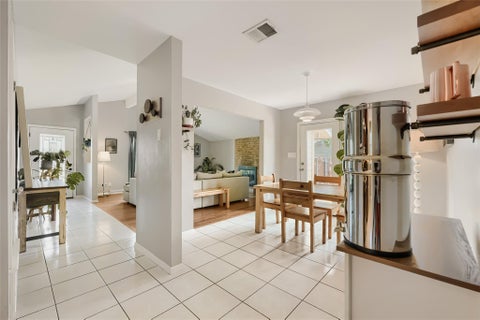 Tiny photo for 215 Cloudview DR, Austin, TX 78745 (MLS # 6245514)