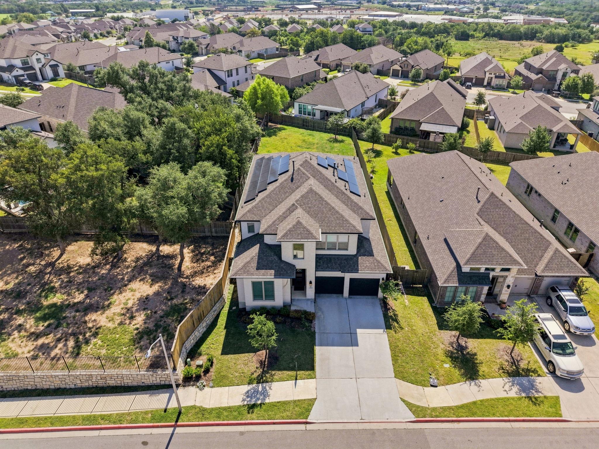 186 Cyrus Milton DR