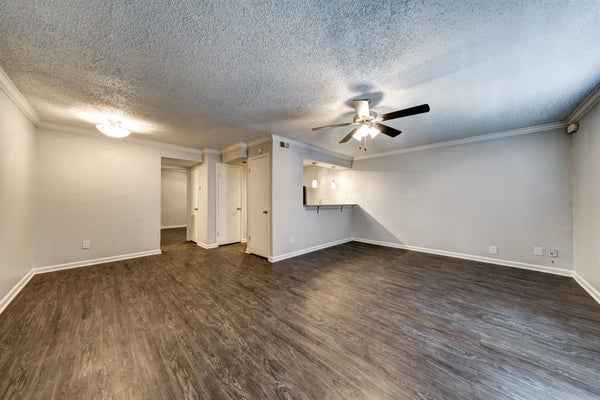 5426 MENCHACA RD APT 210, AUSTIN, TX 78745 - Image e45ac65ede1534aebed73fee151cd1df/2883131008