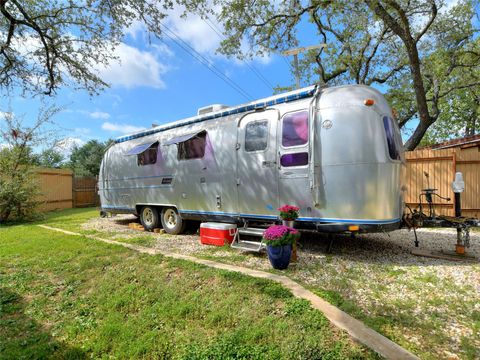 1702 Saracen RD Austin TX 78733