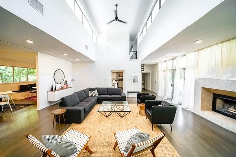 Tiny photo for 2909 Stratford DR, Austin, TX 78746 (MLS # 2319714)