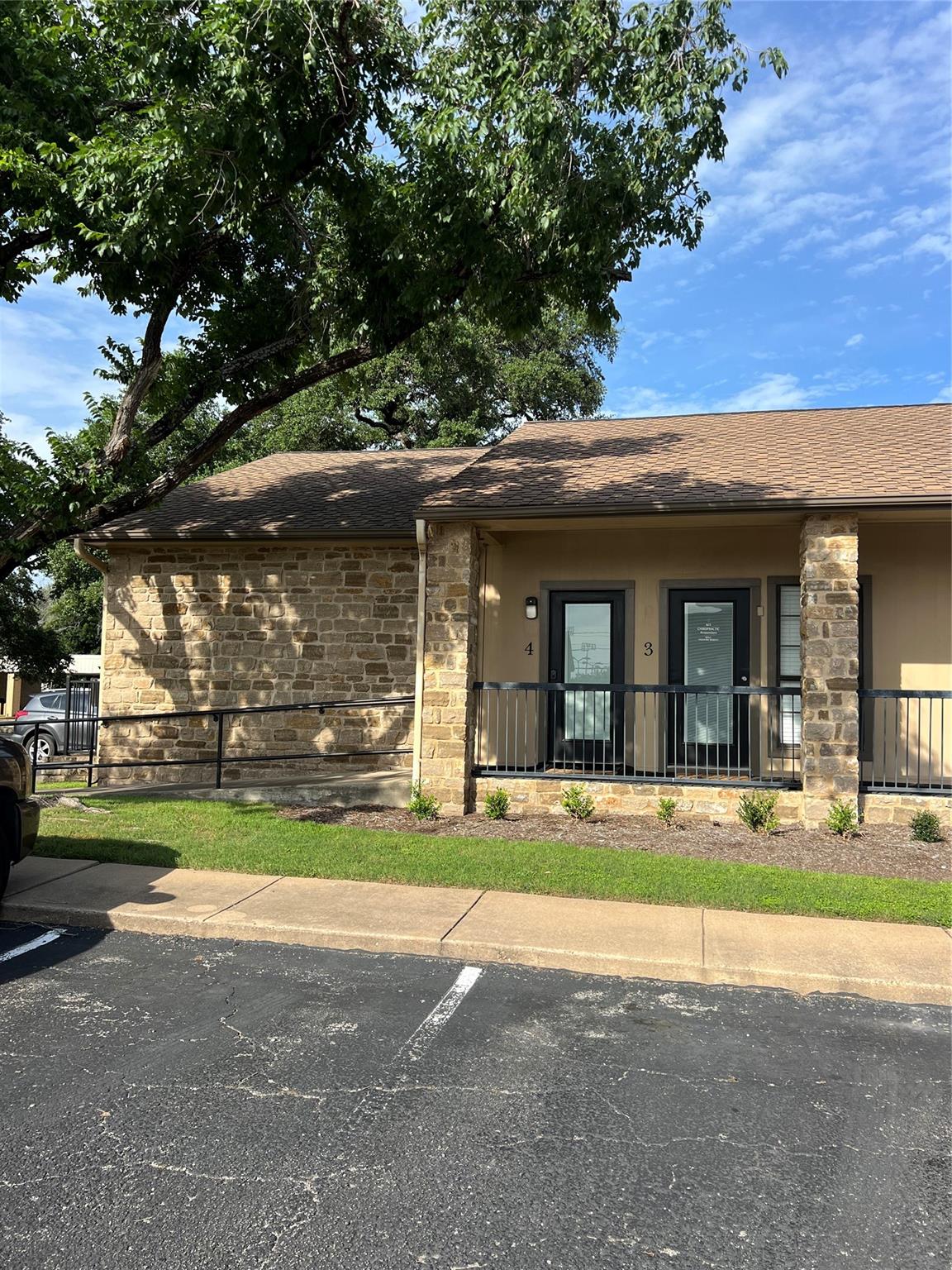 13740 N Highway 183 G4