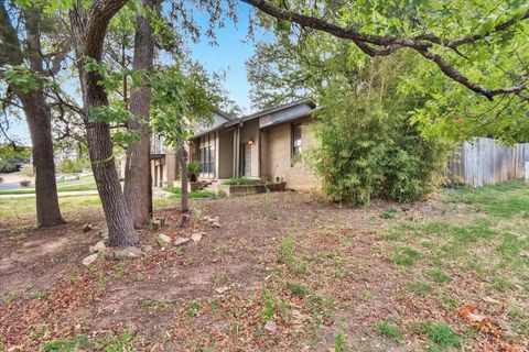 2015 Mistywood DR Austin TX 78746