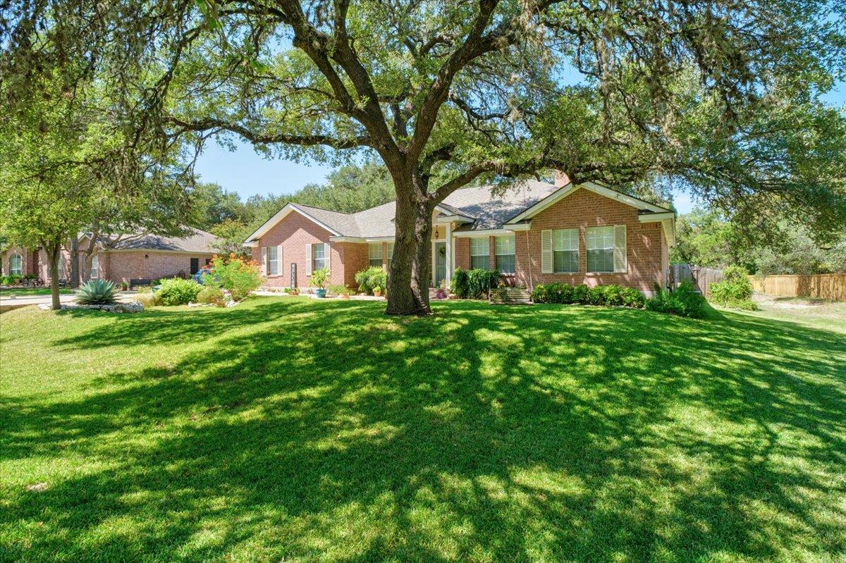 202 Treetop WAY