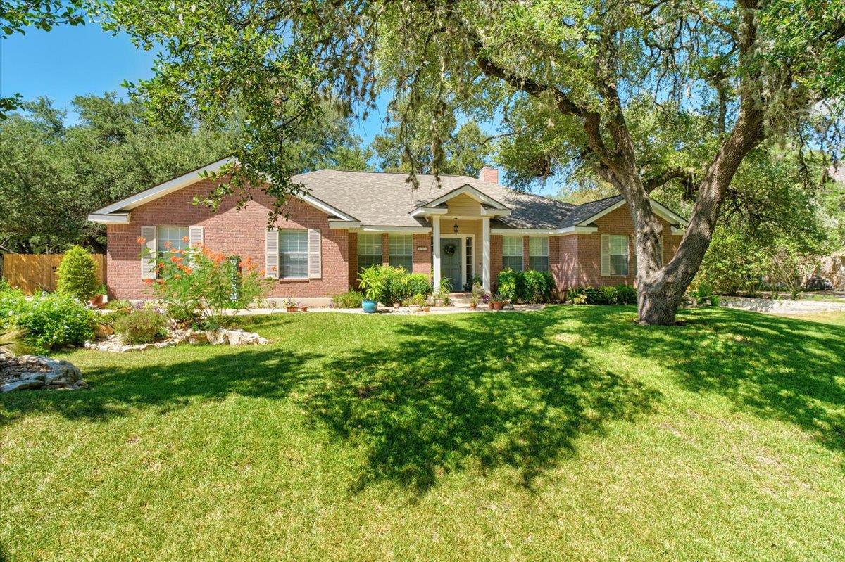 202 Treetop WAY