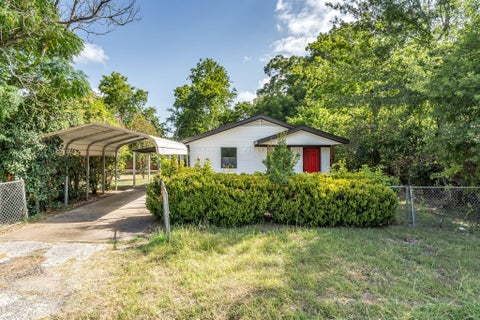 Photo of 104 N Oneal ST, Caldwell, TX 77836 (MLS # 4180099)