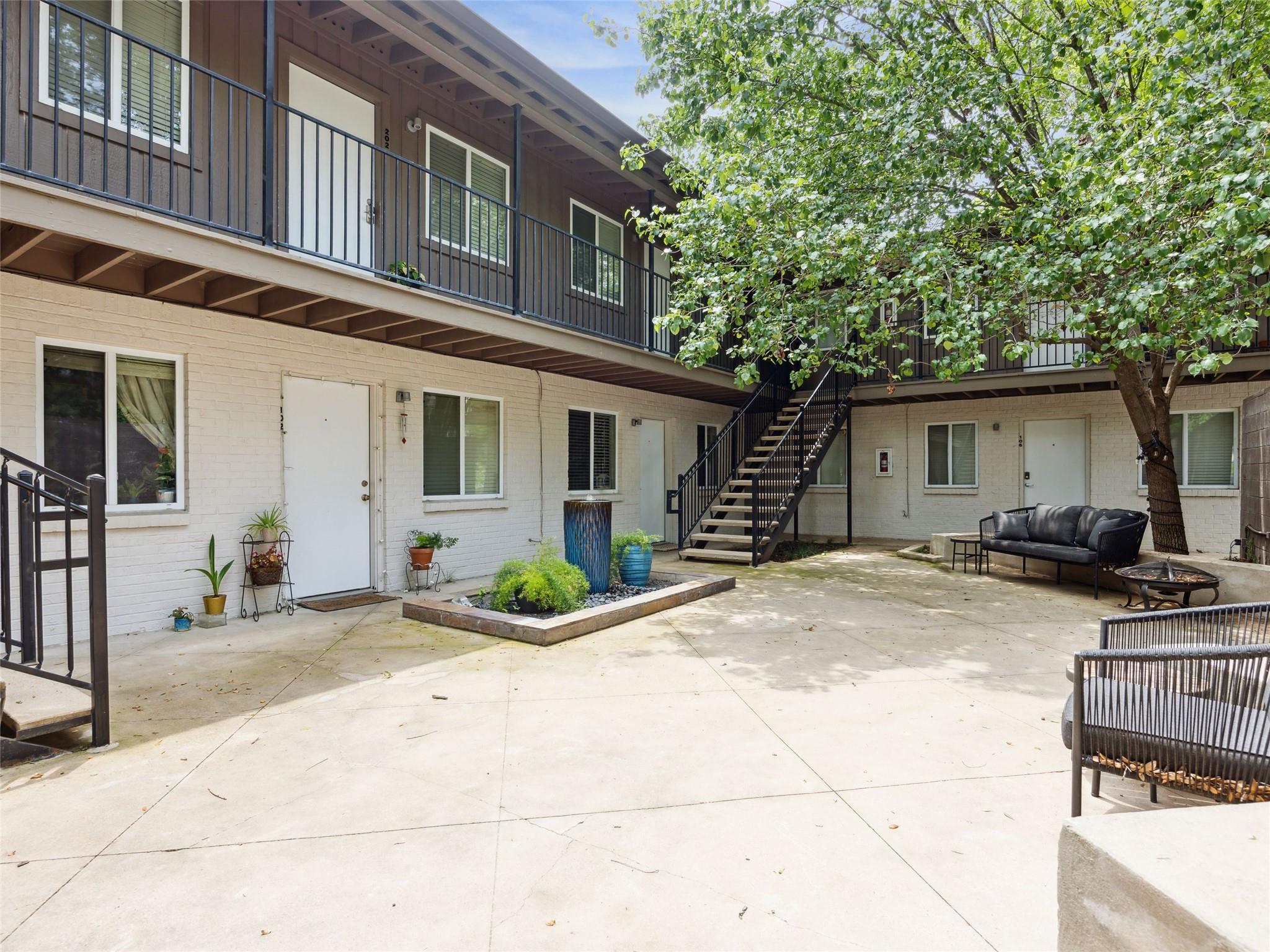 1503 W 9th ST 204