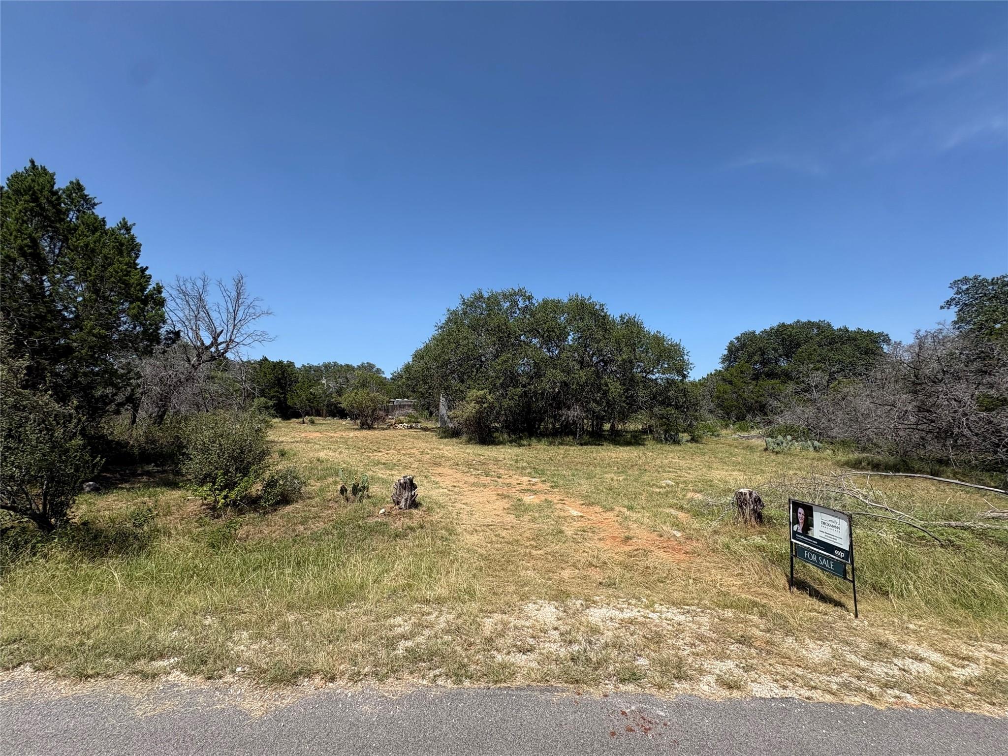 Photo 1 of 4 — 21708 Cardinal Ave, Lago Vista, TX 78645