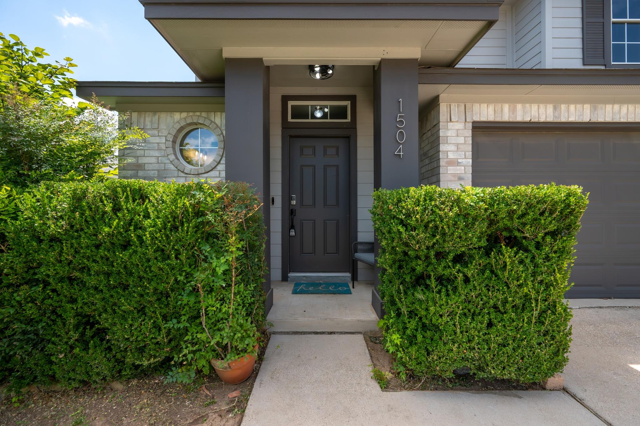 1504 Waterfall Ave