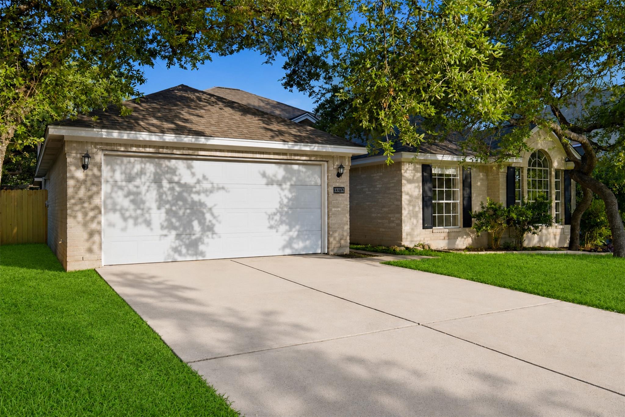 13212 HUMPHREY DR