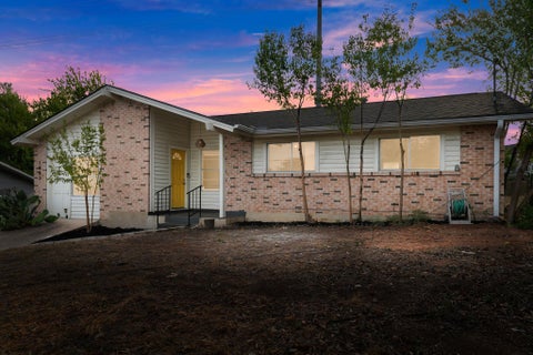 Photo of 1803 Elmira RD, Austin, TX 78721 (MLS # 6355336)