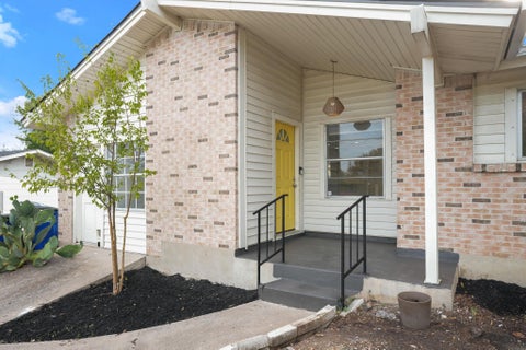 Tiny photo for 1803 Elmira RD, Austin, TX 78721 (MLS # 6355336)