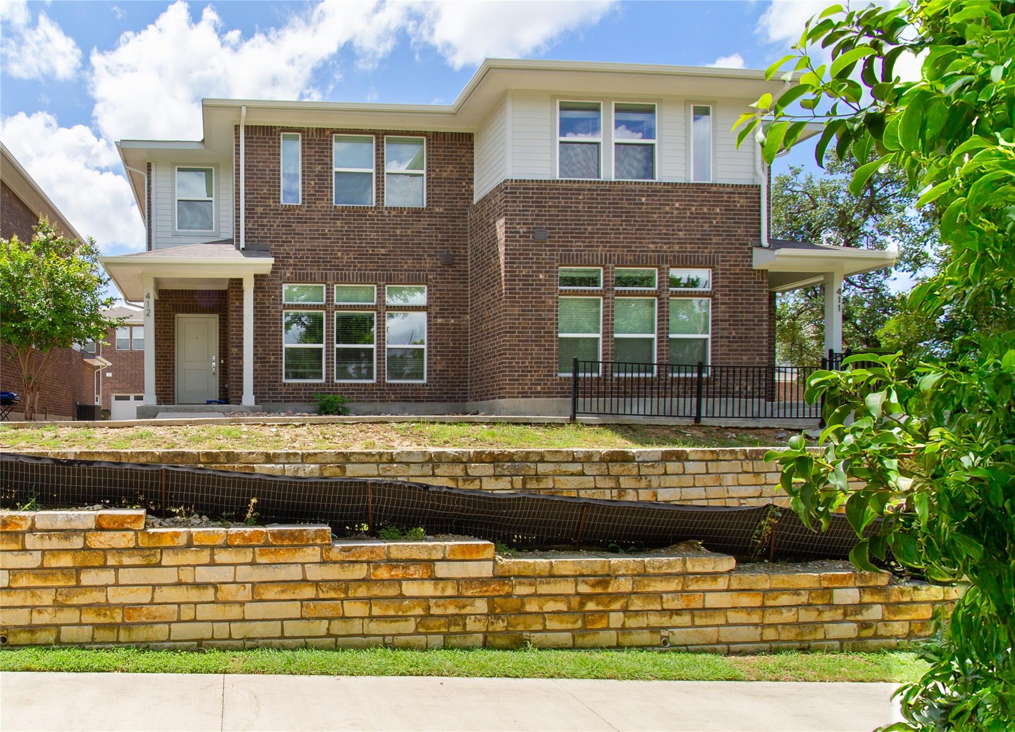 605 W South ST