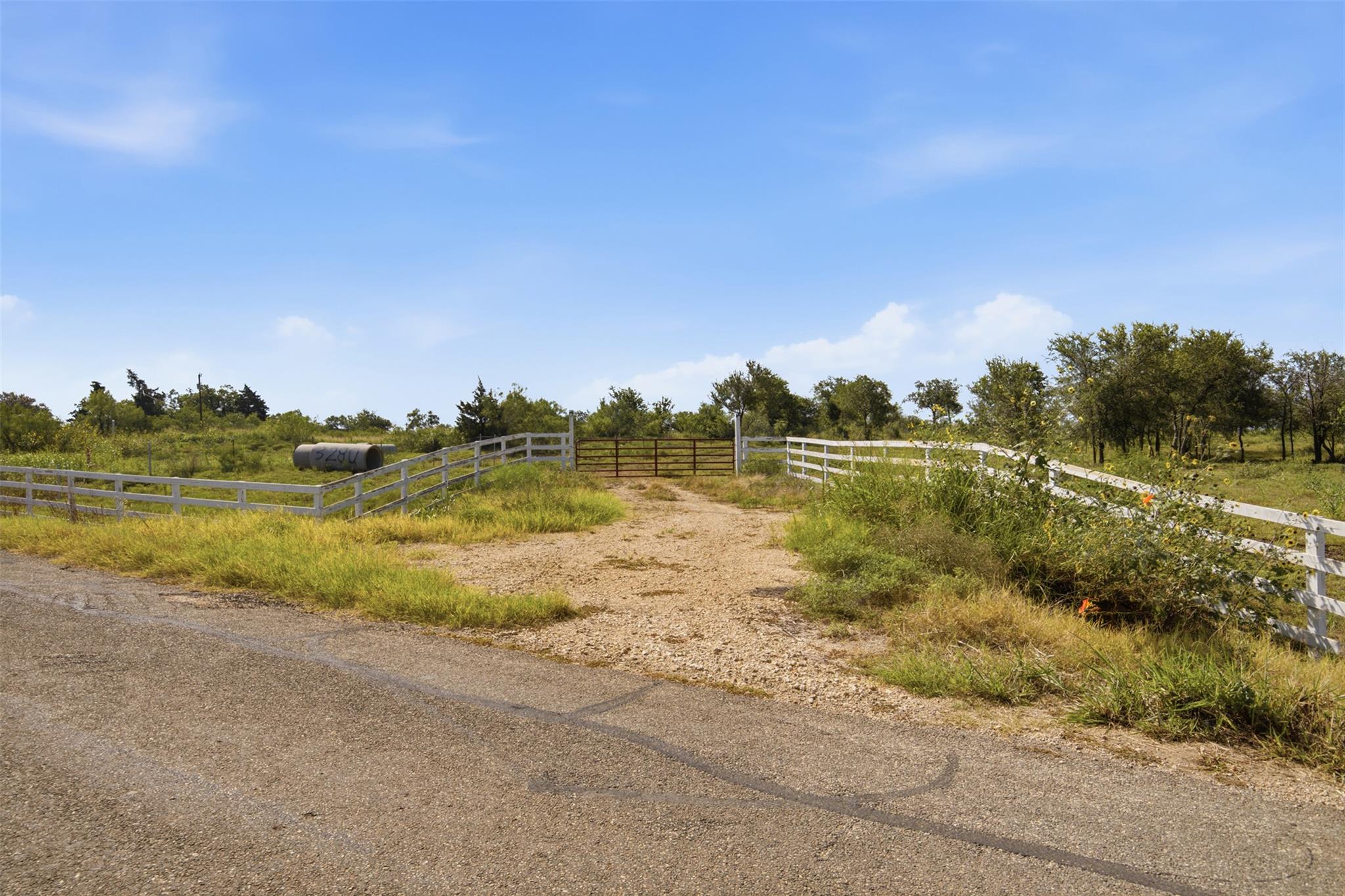 3240 County Road 466 RD