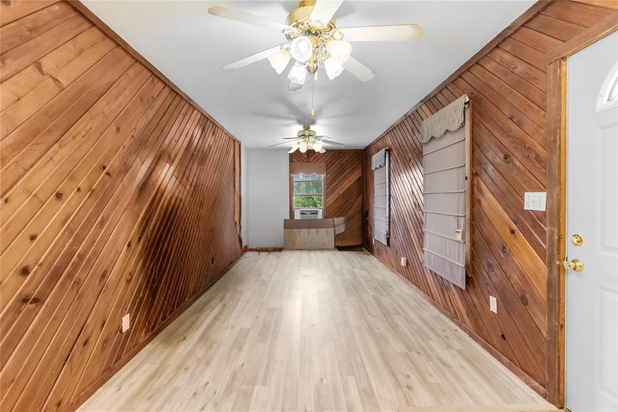 106 Beach DR