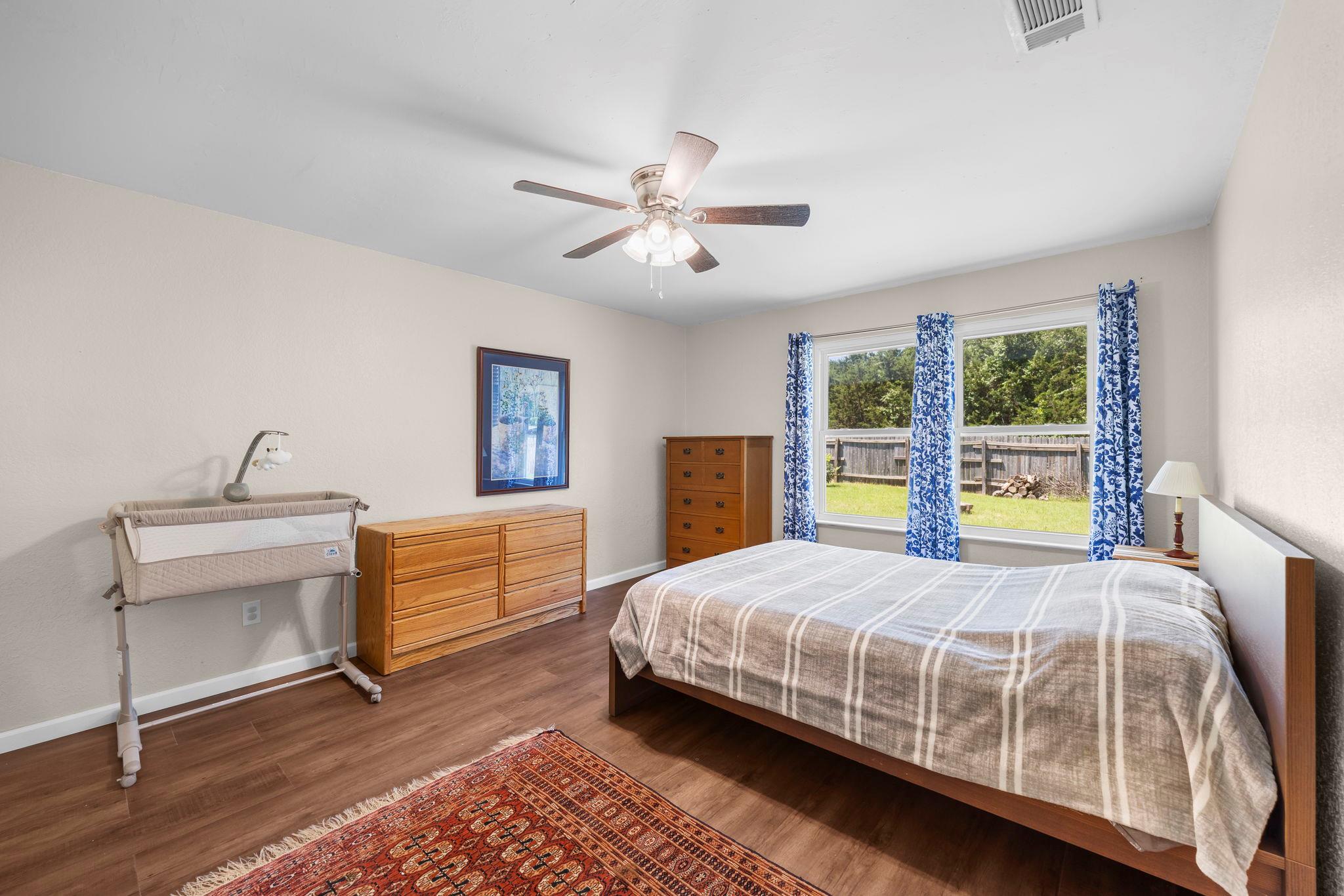 213 W Anderson Ave
