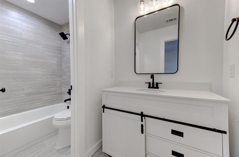 Tiny photo for 18414 Roundrock RD, Jonestown, TX 78645 (MLS # 9784947)