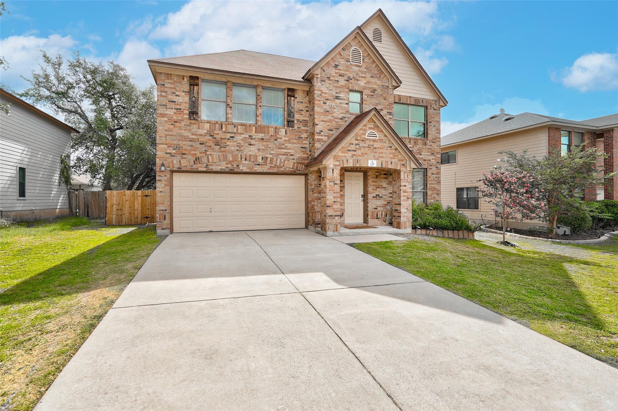 227 Woodlake DR