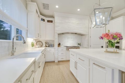 Tiny photo for 2201 Far Gallant DR, Austin, TX 78746 (MLS # 7718450)