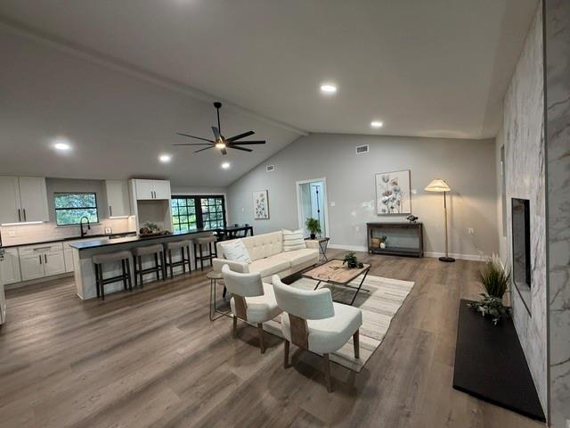 1378 County Road 1045