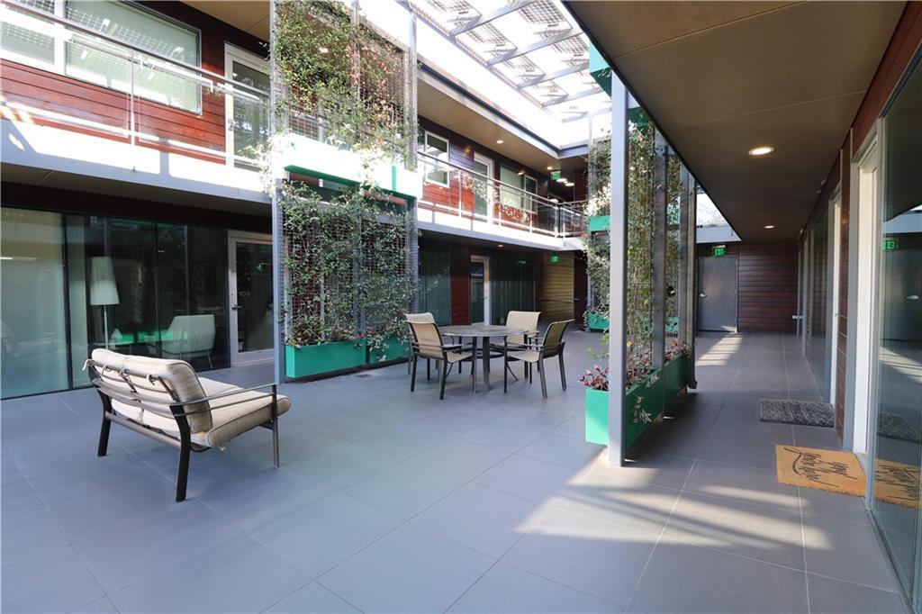 Austin, Texas 78701, United States, 1 Bedroom Bedrooms, ,1 BathroomBathrooms,Residential,Active,98142