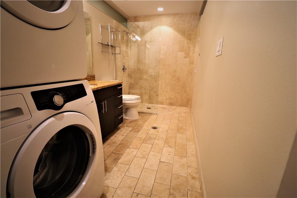Austin, Texas 78701, United States, 1 Bedroom Bedrooms, ,1 BathroomBathrooms,Residential,Active,98142