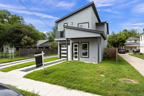 Tiny photo for 3611 Munson ST, Austin, TX 78721 (MLS # 7756908)