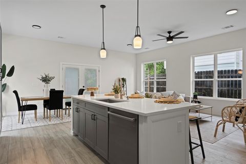 Tiny photo for 3611 Munson ST, Austin, TX 78721 (MLS # 7756908)