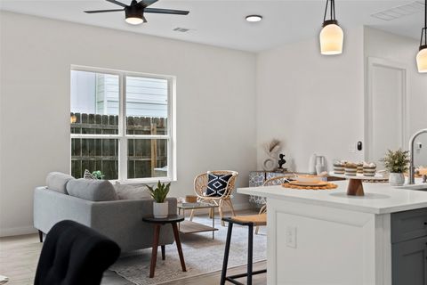Tiny photo for 3611 Munson ST, Austin, TX 78721 (MLS # 7756908)