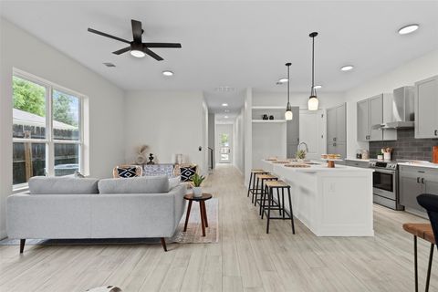 Tiny photo for 3611 Munson ST, Austin, TX 78721 (MLS # 7756908)