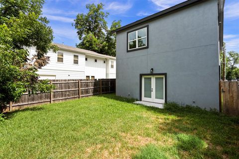 Tiny photo for 3611 Munson ST, Austin, TX 78721 (MLS # 7756908)