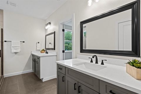 Tiny photo for 3611 Munson ST, Austin, TX 78721 (MLS # 7756908)