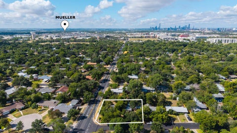 Tiny photo for 1613 Larkwood DR, Austin, TX 78723 (MLS # 4135101)