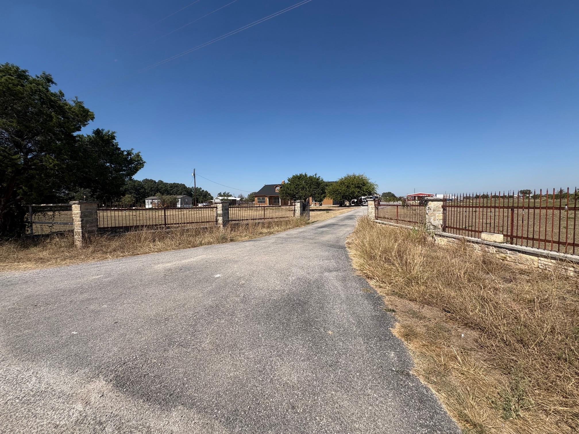 10817 County Road 272