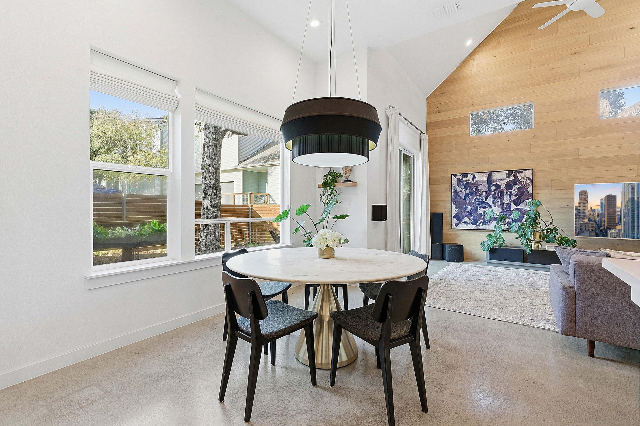 3001 Del Curto RD 10