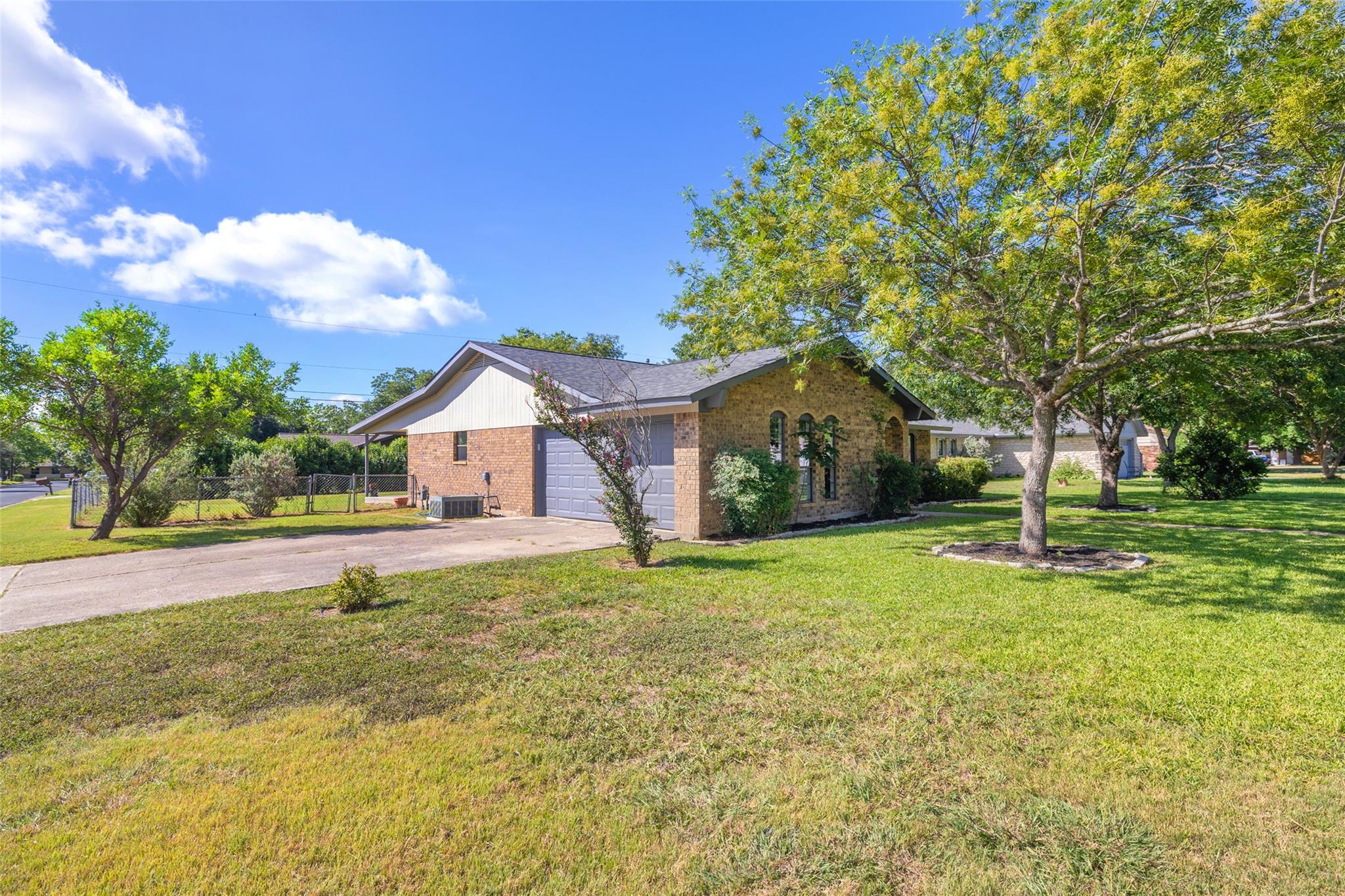 800 River Bend DR