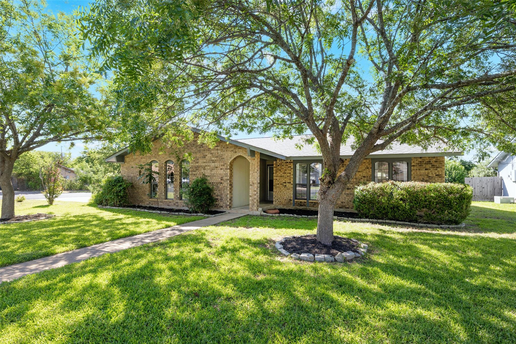 800 River Bend DR