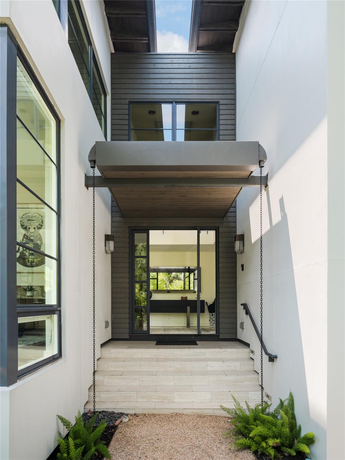 1407 Alameda DR