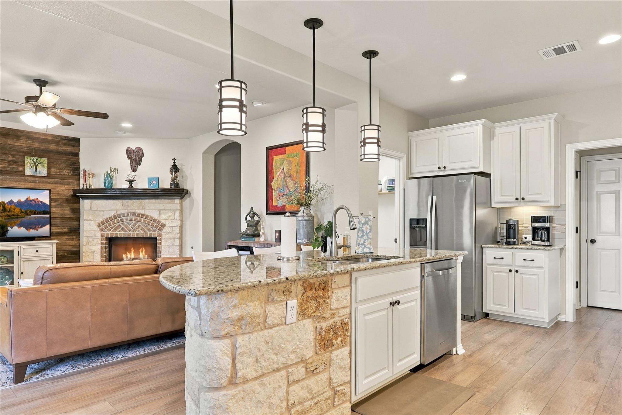 320 Fort Cobb WAY