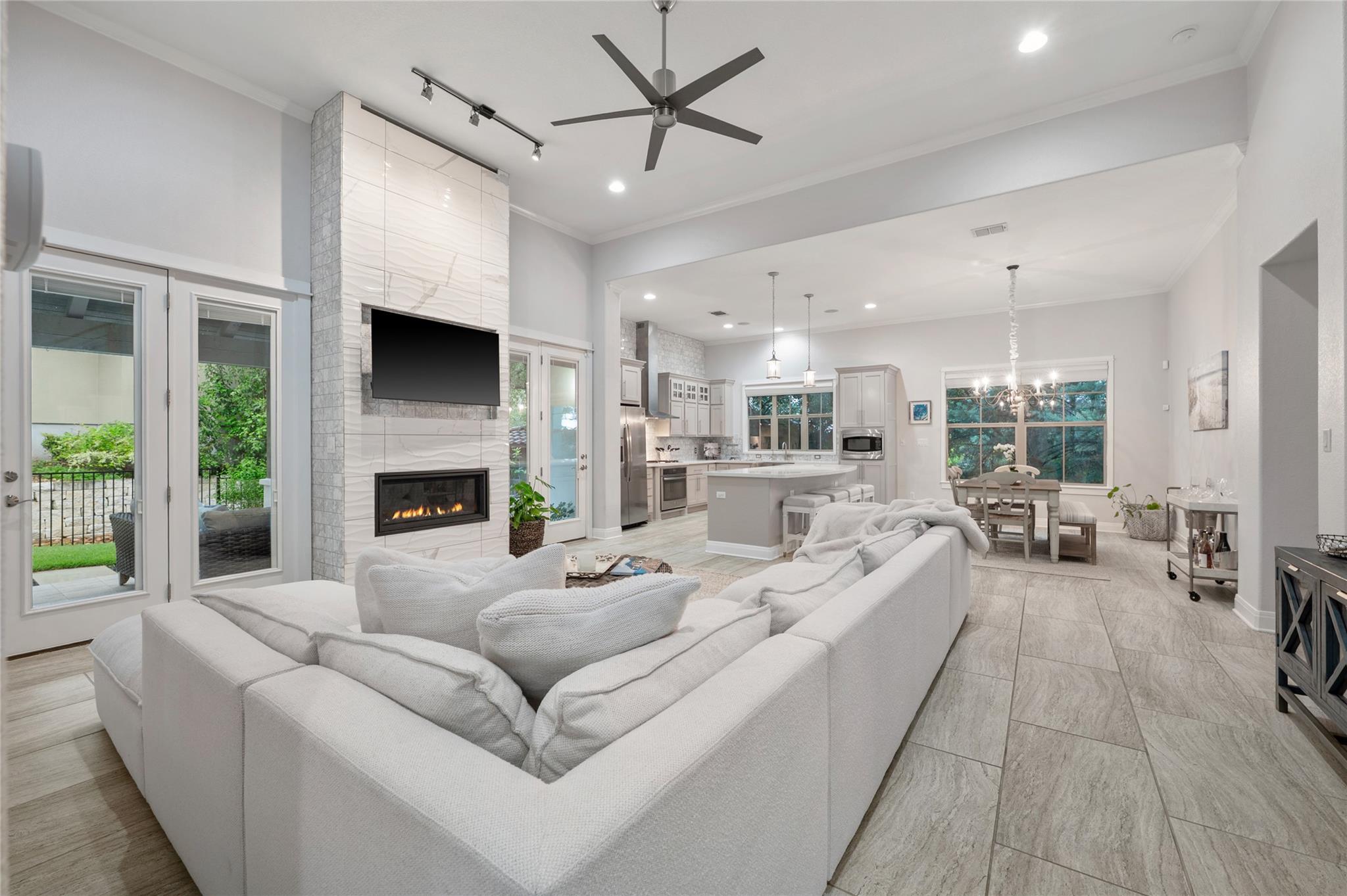 15004 Falconhead Grove LOOP