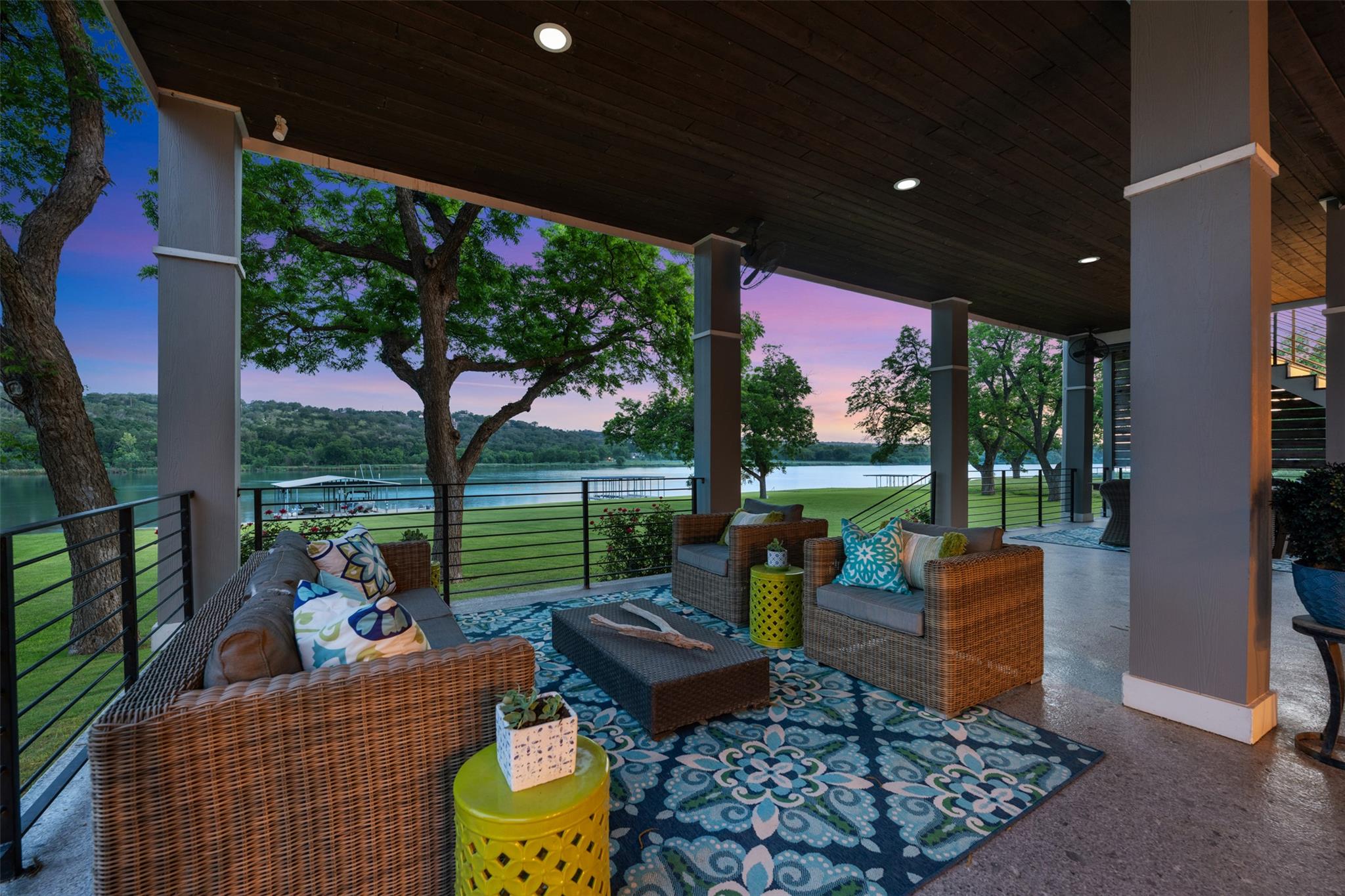 1002 Pecan CIR