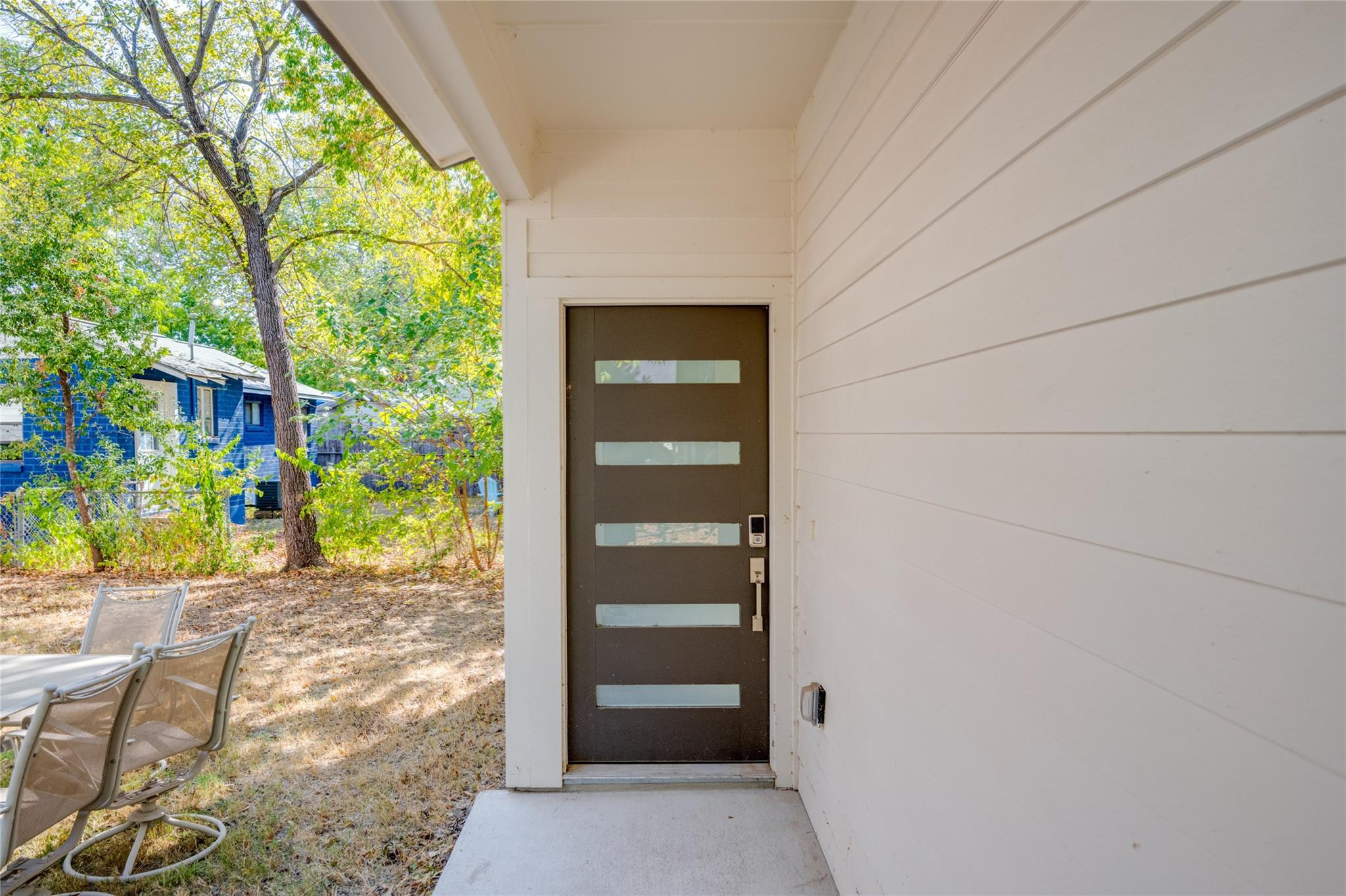 909 Capitol CT 2