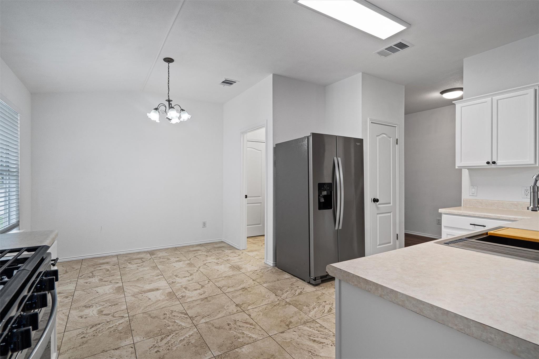 Round Rock, Texas 78664, United States, 3 Bedrooms Bedrooms, ,2 BathroomsBathrooms,Residential,Active,170017