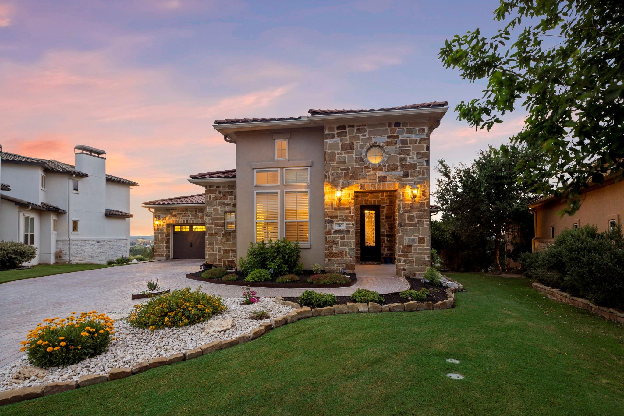 210 MAJESTIC ARROYO WAY