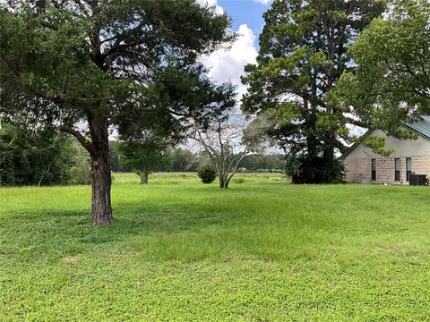 Photo of 118 Shore Front DR, Bastrop, TX 78602 (MLS # 1797704)