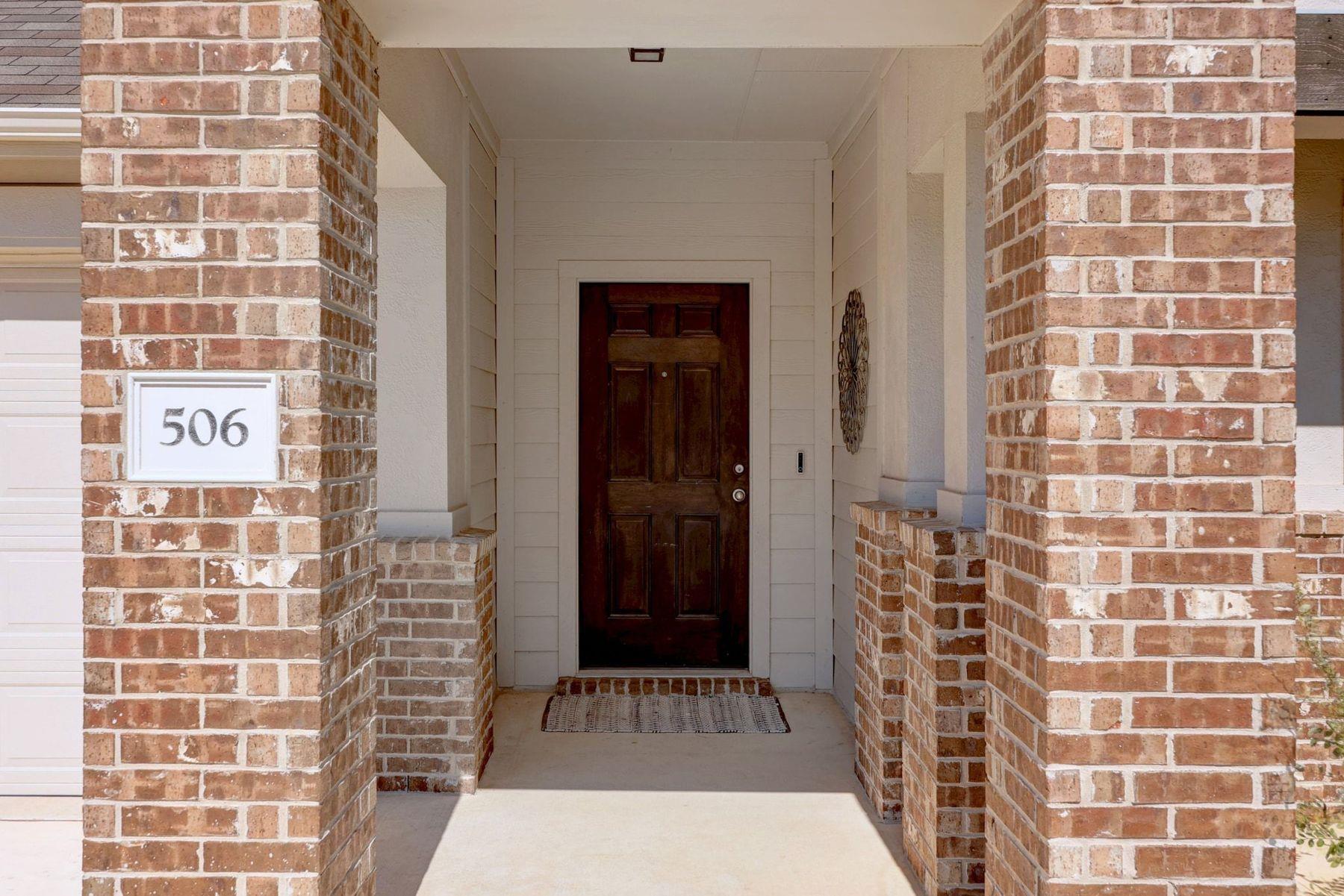 506 Hendelson LN