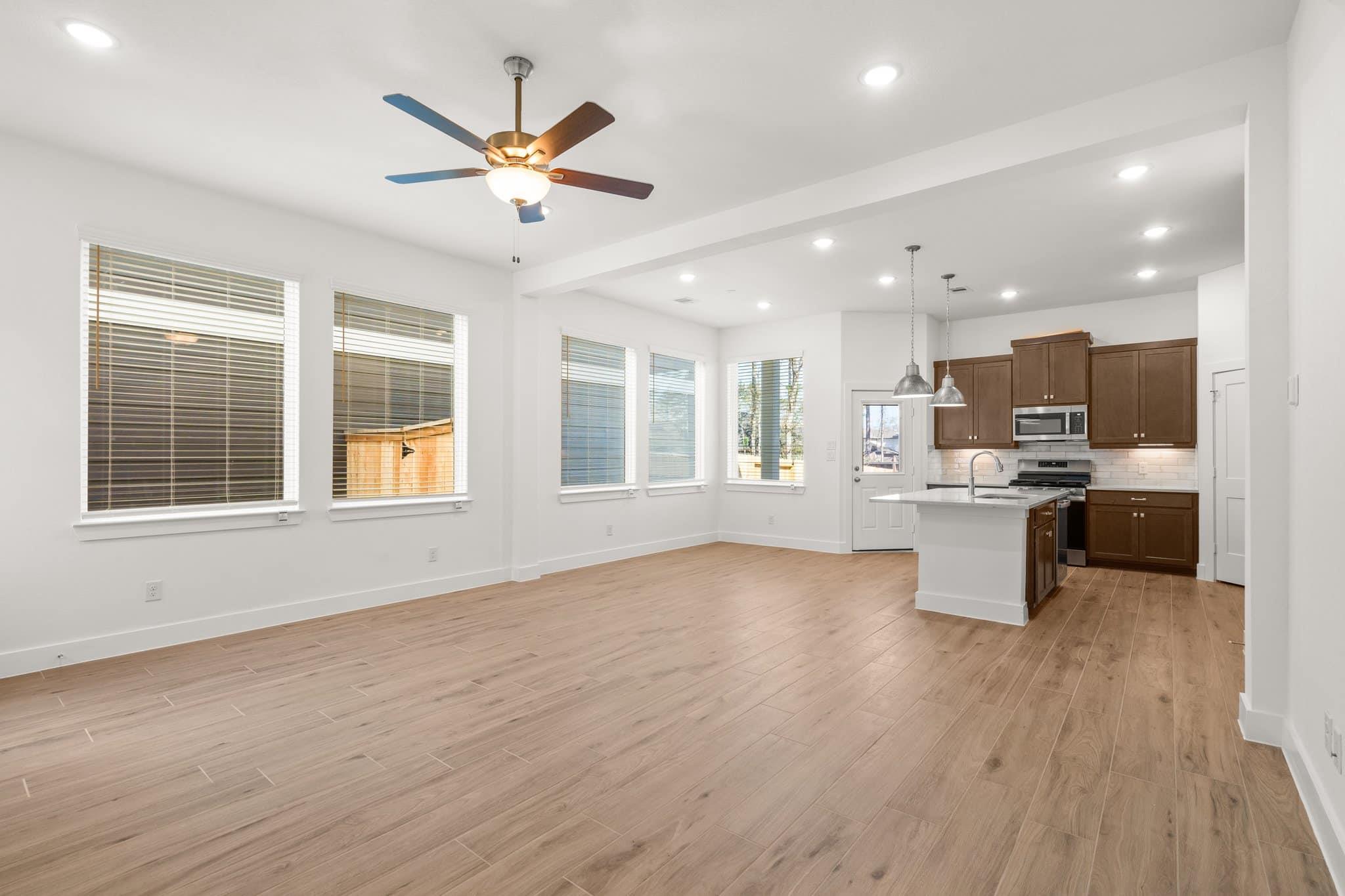 201 Flora Springs CV